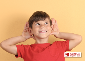 Audición infantil, señales de alerta según la edad